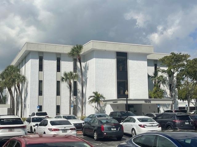 1500 N Dixie Hwy, West Palm Beach, FL à louer - Photo du bâtiment - Image 2 de 4