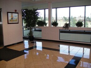 7991 Shaffer Pky, Littleton, CO à louer Photo intérieure- Image 1 de 6