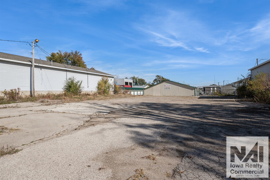 845 Robins Rd, Hiawatha, IA for lease - Primary Photo - Image 1 of 2