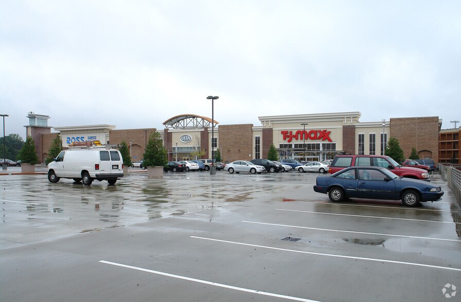 HOWELL MILL Rd, Atlanta, GA à louer - Photo du bâtiment - Image 3 de 8