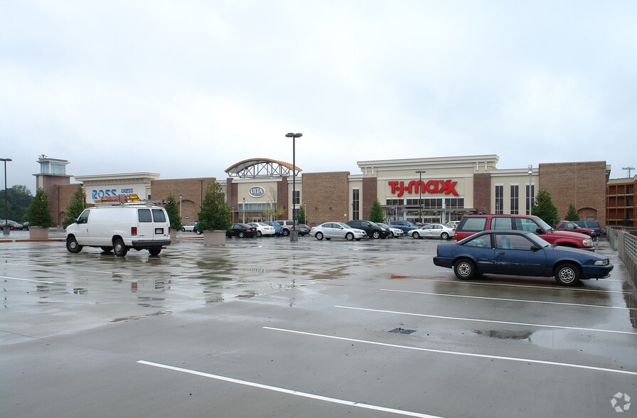 HOWELL MILL Rd, Atlanta, GA à louer - Photo principale - Image 3 de 8