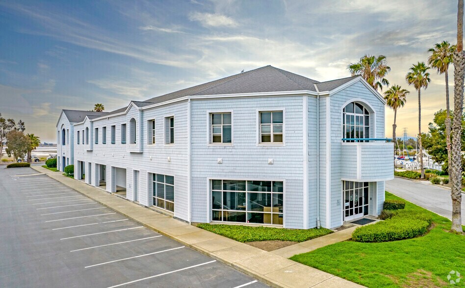 400 Seaport Ct, Redwood City, CA à louer - Photo du bâtiment - Image 2 de 24