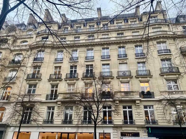 Bureau dans Paris à vendre - Photo du bâtiment - Image 2 de 11