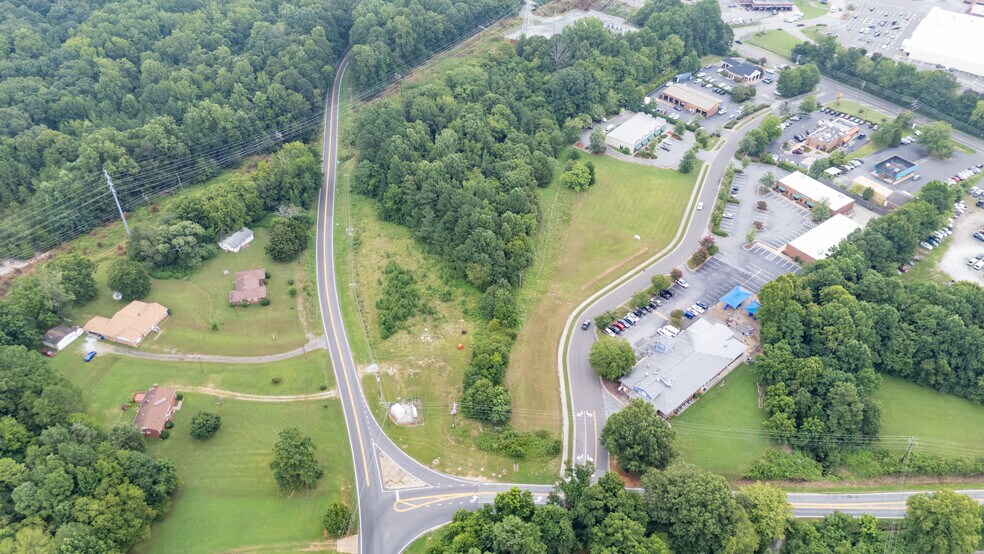 1600 Orange Grove Rd, Hillsborough, NC à vendre - Photo du bâtiment - Image 3 de 7
