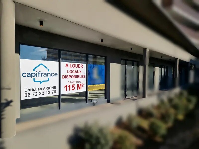 Retail in Nice for lease Building Photo- Image 1 of 3