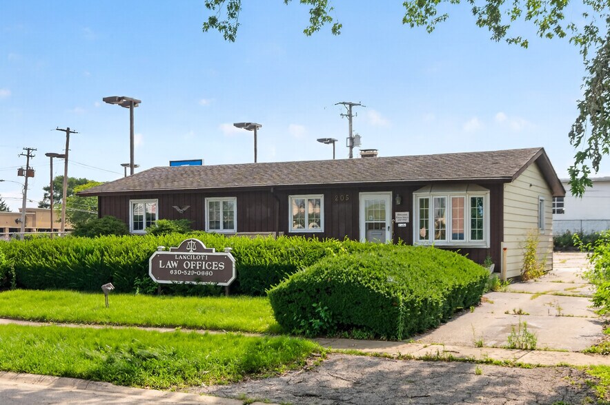 205 Pinecroft Dr, Roselle, IL à vendre - Photo du bâtiment - Image 2 de 21