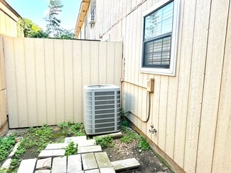 Plus de détails pour 839 Two Forty Pl, Oklahoma City, OK - Multi-résidentiel à vendre