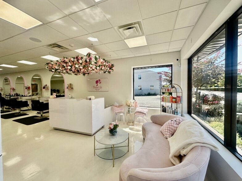 559-561 Lake Ave, Saint James, NY for sale - Building Photo - Image 2 of 27