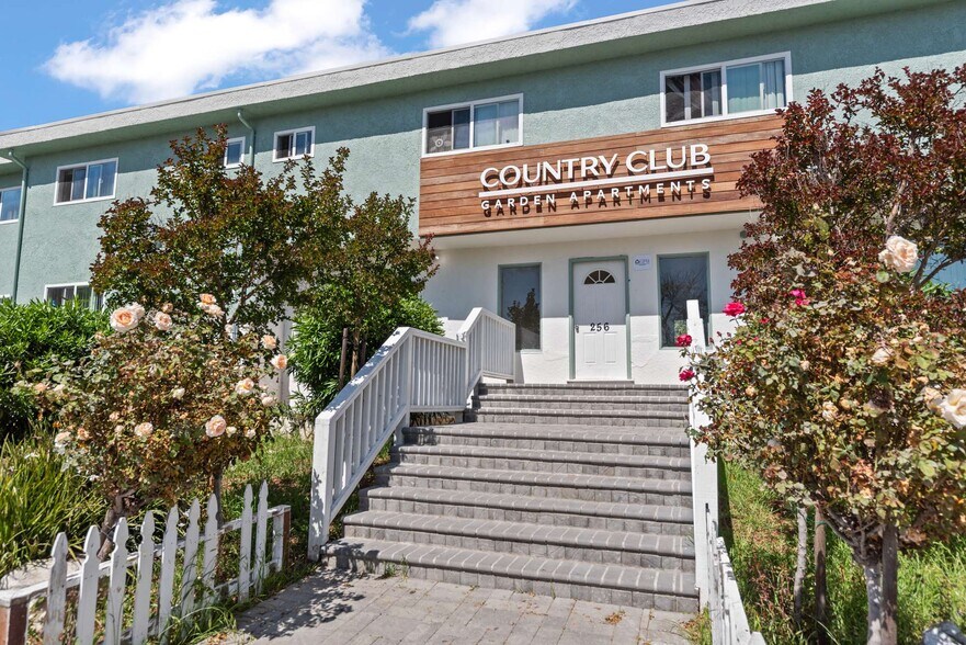 256 La Pala Dr, San Jose, CA à vendre - Photo du bâtiment - Image 2 de 23