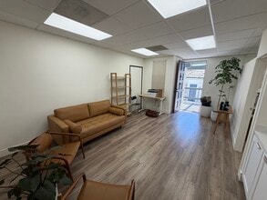 471 N Old Newport Blvd, Newport Beach, CA for lease Interior Photo- Image 1 of 8