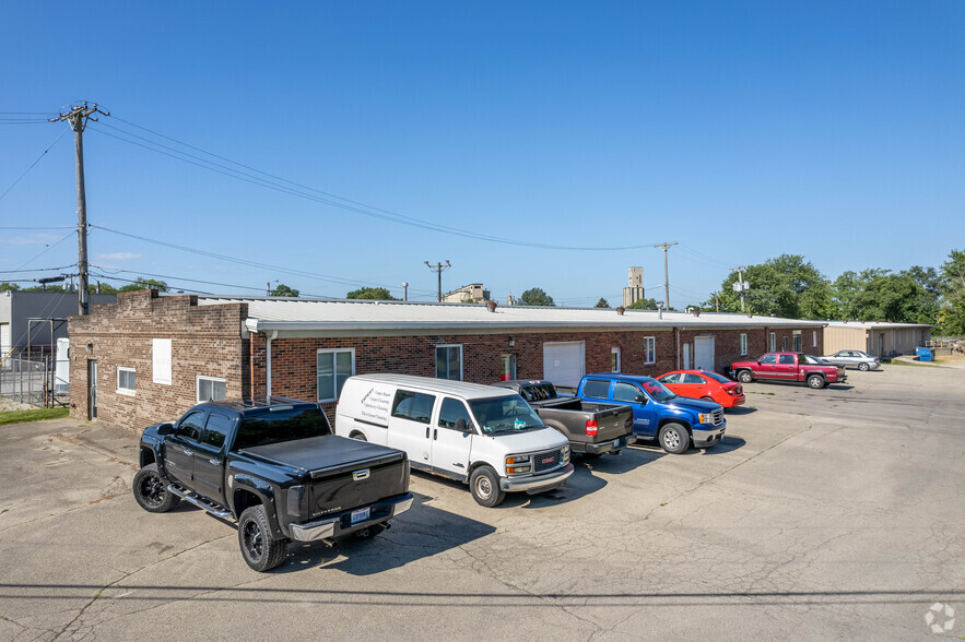 235 Glaser St, Fairborn, OH for lease - Building Photo - Image 1 of 5