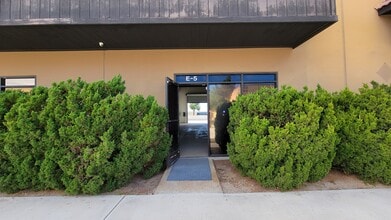 17229 Lemon St, Hesperia, CA for lease Interior Photo- Image 1 of 18