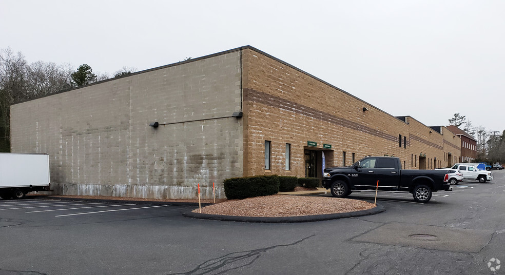 118 Long Pond Rd, Plymouth, MA for lease - Primary Photo - Image 1 of 5