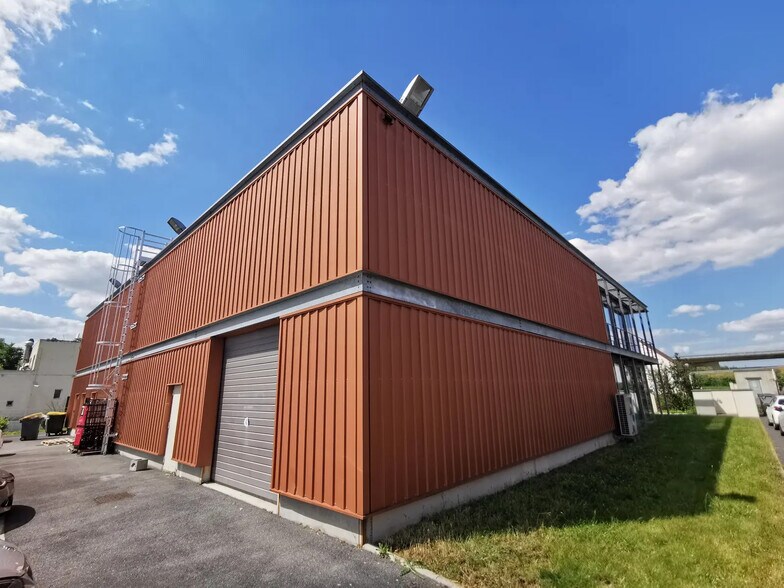 Flex dans Reims à louer - Photo du bâtiment - Image 2 de 16