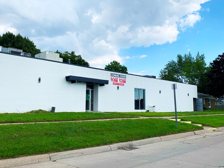 6840 N Waverly St, Dearborn Heights, MI for lease - Building Photo - Image 2 of 6
