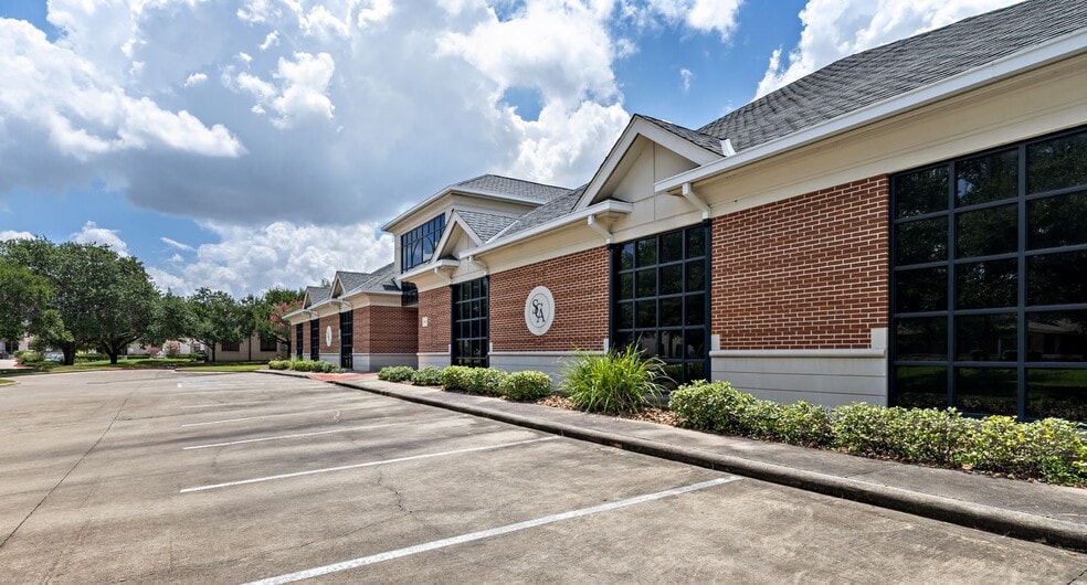 12511 Emily Ct, Sugar Land, TX for sale - Building Photo - Image 3 of 28