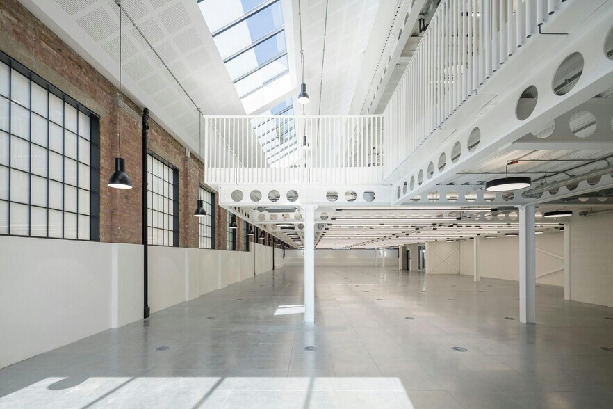 36-52 Fortess Grv, Londres à louer - Photo du bâtiment - Image 3 de 16