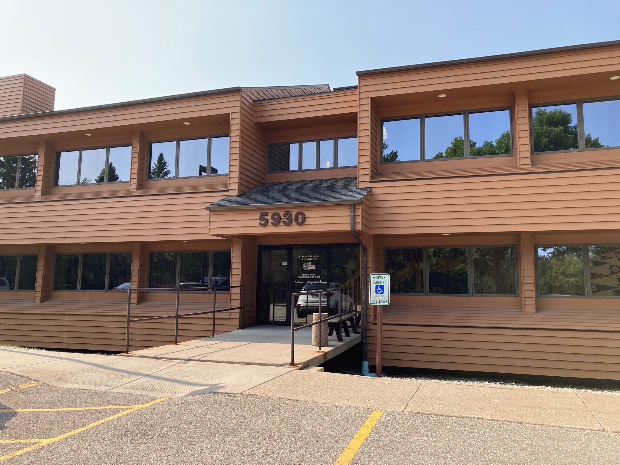 5930 Seminole Centre Ct, Madison, WI for lease Building Photo- Image 1 of 2