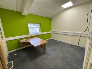 Brook Hl, Woodstock for lease Interior Photo- Image 2 of 2