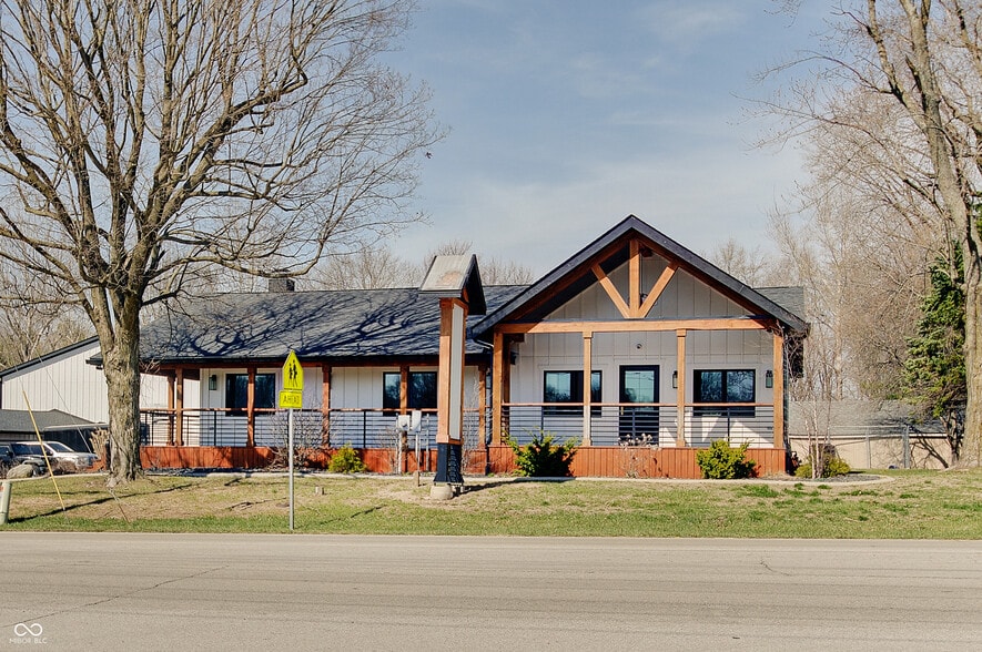 1506 W Smith Valley Rd, Greenwood, IN for lease - Building Photo - Image 1 of 22