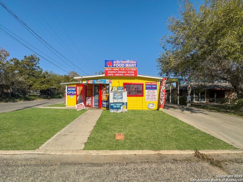 702 Avenue H, Poteet, TX à vendre - Photo du bâtiment - Image 2 de 27