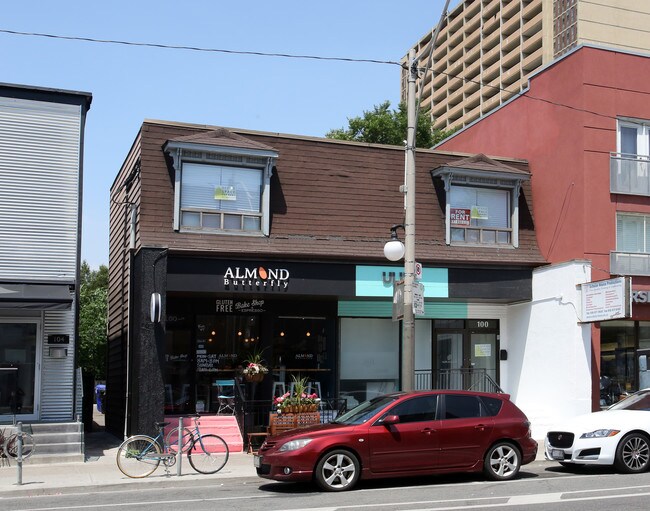 Plus de détails pour 100-102 Harbord St, Toronto, ON - Bureau/Commerce de détail à louer