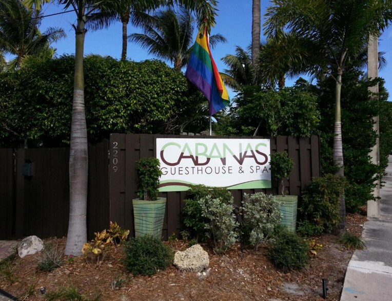 2133-2209 NE 26th St, Wilton Manors, FL à vendre - Photo du bâtiment - Image 3 de 17