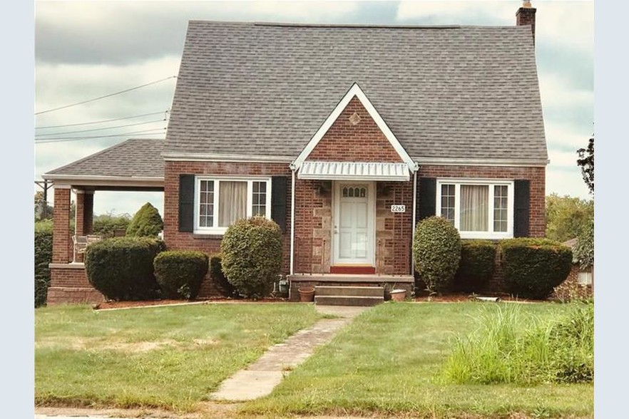 2265 Brodhead Rd, Aliquippa, PA for sale - Primary Photo - Image 1 of 1