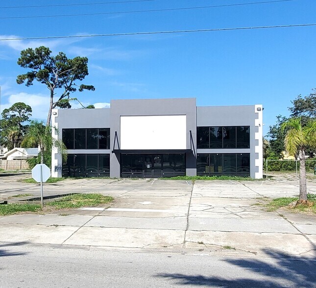 1524 Ridgewood Ave, Daytona Beach, FL à vendre - Photo du bâtiment - Image 2 de 15