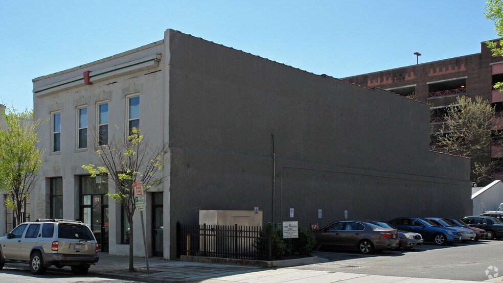 128-130 E Morgan St, Raleigh, NC à louer - Photo du bâtiment - Image 2 de 2