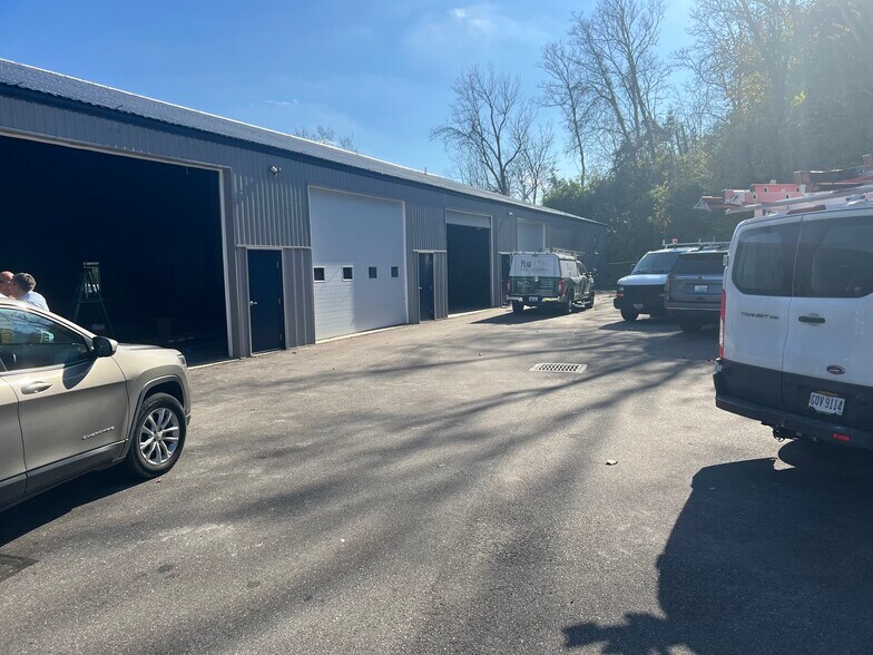 11 Viewpoint Dr, Alexandria, KY à louer - Photo du bâtiment - Image 2 de 3