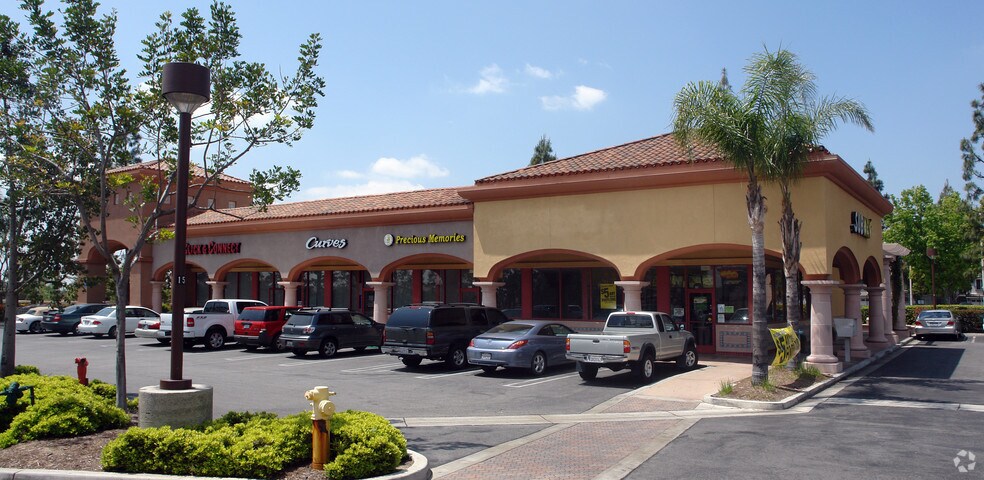 11343 Baseline Rd, Rancho Cucamonga, CA à louer - Photo du bâtiment - Image 2 de 11
