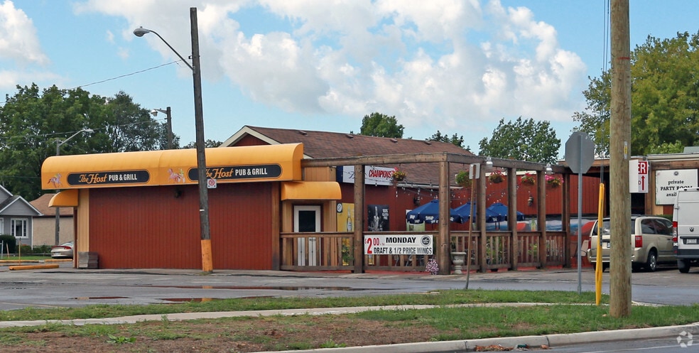106 Lakeport Rd, St Catharines, ON à vendre - Photo du bâtiment - Image 3 de 13