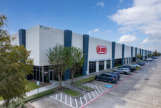 Plus de détails pour 3413 N Sam Houston Pky W, Houston, TX - Industriel/Logistique à louer