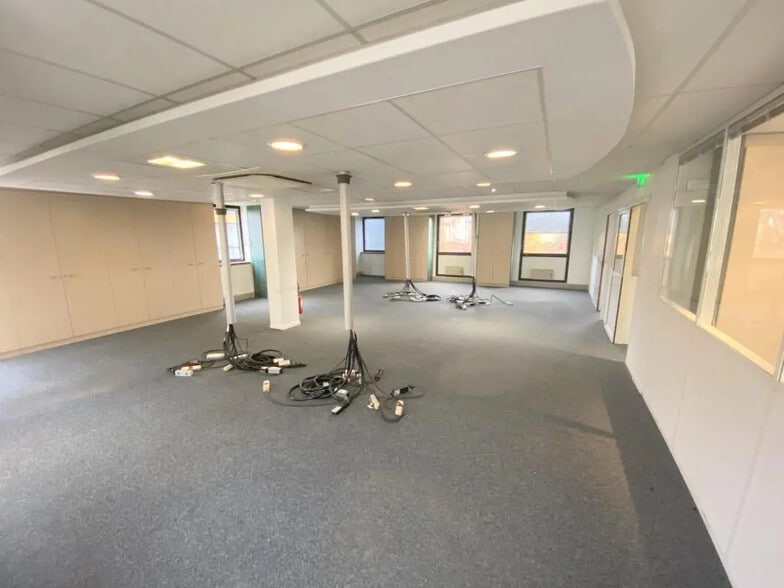 Bureau dans Chatou à louer - Photo intérieure - Image 1 de 12