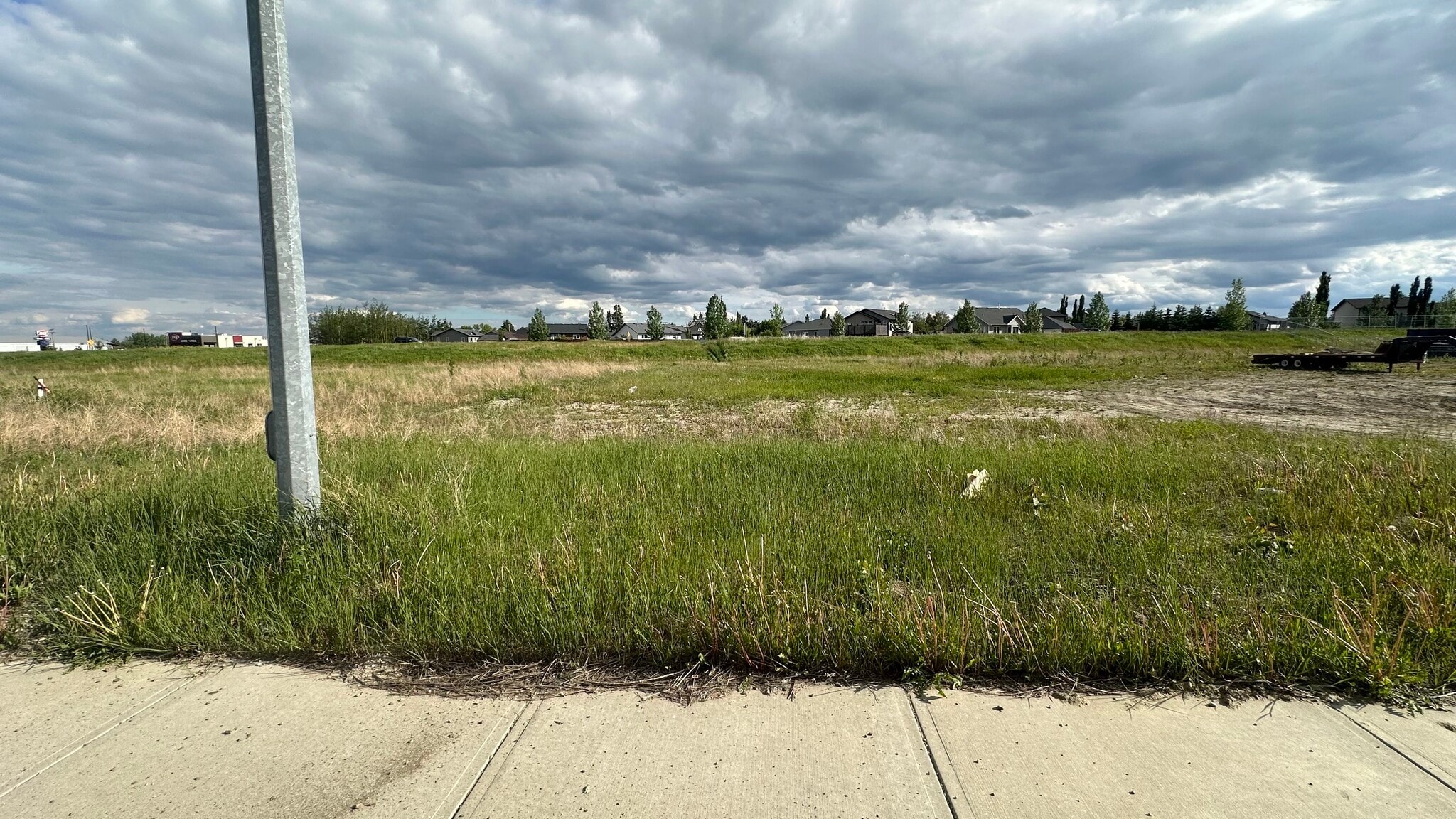 Shantz Dr, Didsbury, AB à vendre Photo du bâtiment- Image 1 de 21