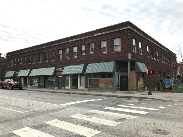 1701 E Michigan St, Indianapolis, IN à louer - Photo du bâtiment - Image 3 de 8