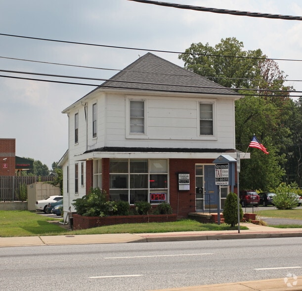 821 Eastern Blvd, Essex, MD for sale - Building Photo - Image 2 of 2