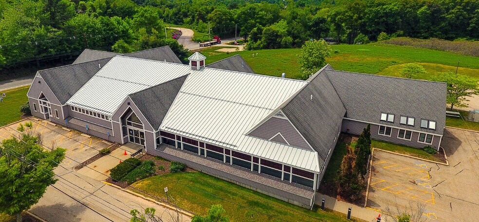 407 E. Main, Spencer, MA à louer - Photo du bâtiment - Image 3 de 10