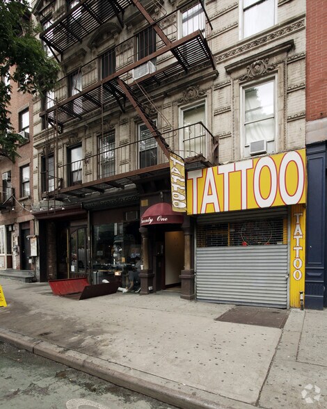 21 First Ave, New York, NY à vendre - Photo du bâtiment - Image 2 de 2