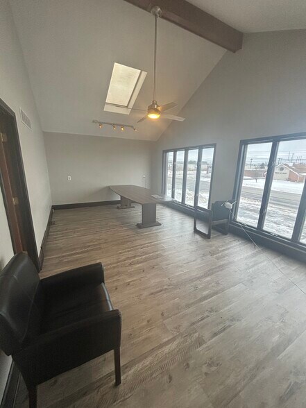 2320 George Urban blvd, Depew, NY à louer - Photo du bâtiment - Image 2 de 8