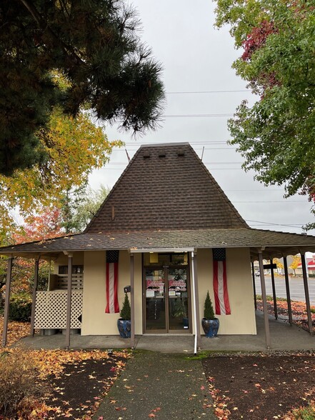 15390 SW 116th Ave, Portland, OR for sale - Building Photo - Image 3 of 7