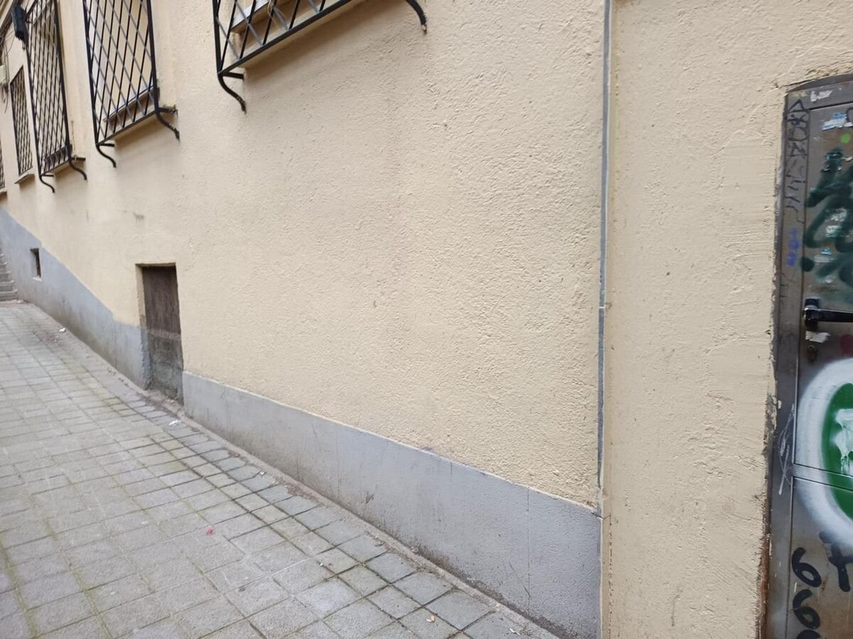 Madrid, MAD 28017 - Unit 1 -  - Interior Photo - Image 2 of 6