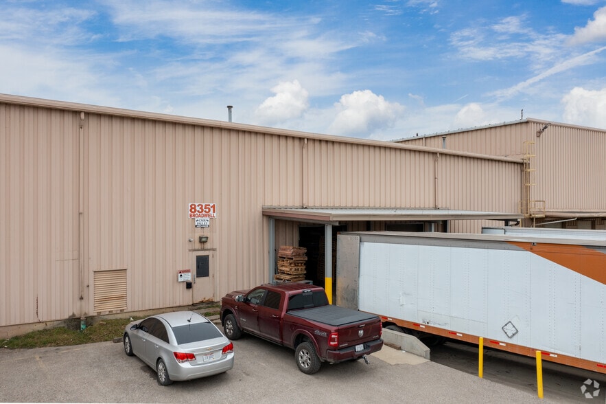 8361 Broadwell Rd, Anderson, OH for sale - Building Photo - Image 3 of 7