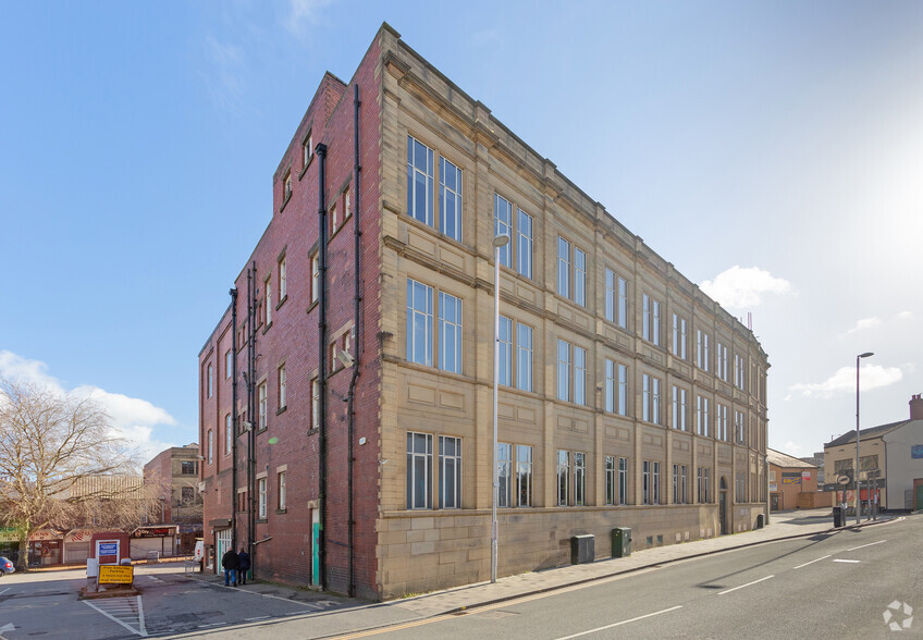 Market St, Barnsley for lease - Building Photo - Image 3 of 16