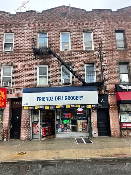 64-04 Flushing Ave, Maspeth, NY à vendre - Photo du bâtiment - Image 2 de 12