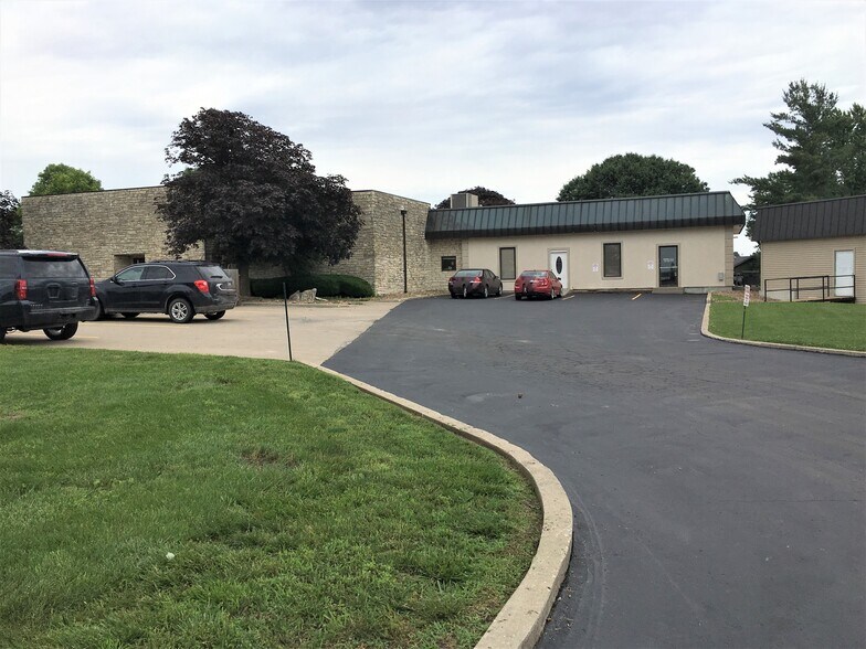 3401 Pine St, Higginsville, MO for sale - Building Photo - Image 2 of 7