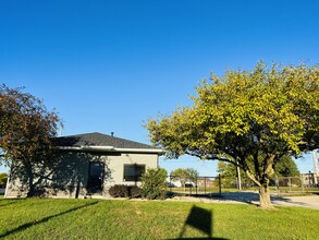 3085 N Kandy Ln, Decatur, IL for lease Building Photo- Image 1 of 3