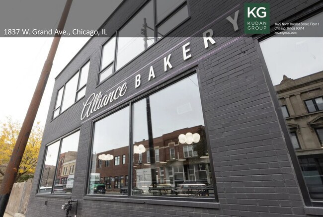 Plus de détails pour 1837 W Grand Ave, Chicago, IL - Commerce de détail à vendre