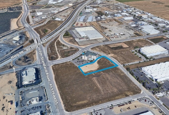 McMurtrey Ave, Bakersfield, CA à vendre - Photo du bâtiment - Image 2 de 3